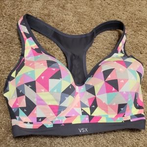NWOT Victoria's Secret VSX Sports Bra
